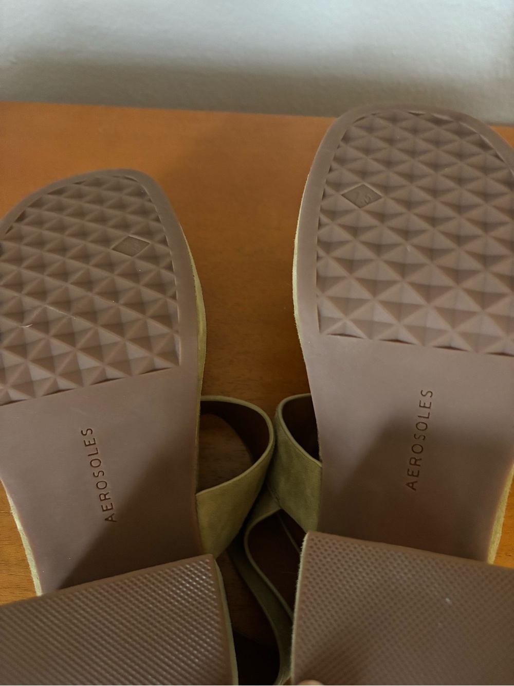 AEROSOLES Olive Suede Platform Slingback Heels - Picture 4 of 4